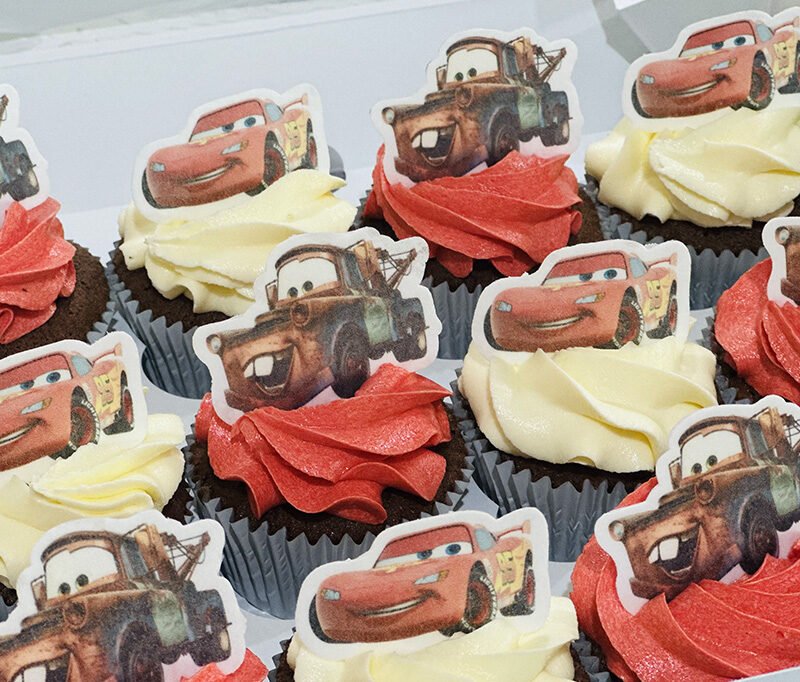 6 Cars themed cupcakes